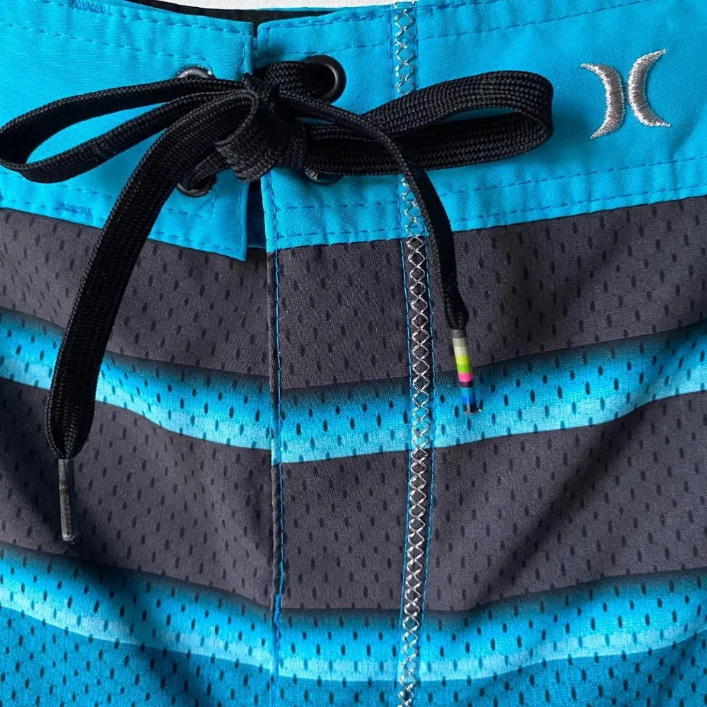 Hurley Phantom striped blue swim shorts boardshorts men 38‎